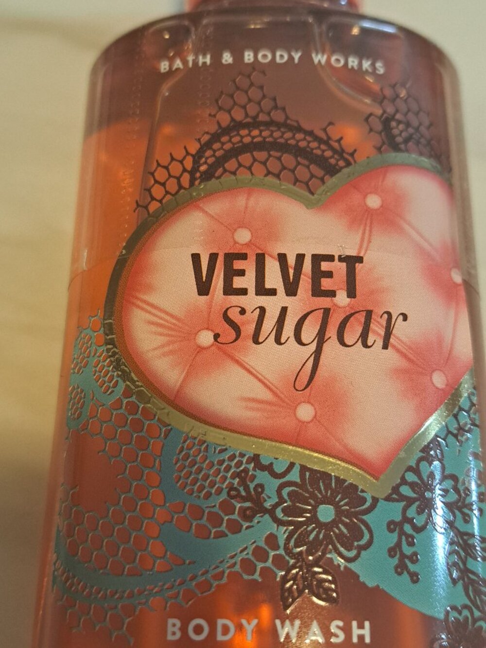 BATH AND BODY WORKS VELVET SUGAR BODY WASH